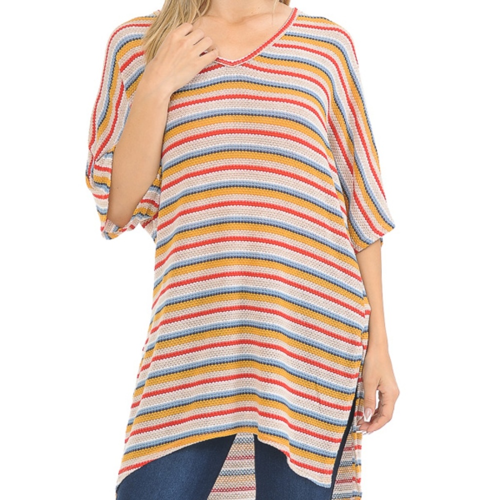 OVERSIZE LACE V-NECK SHORT SLEEVE TUNIC WITH SIDE